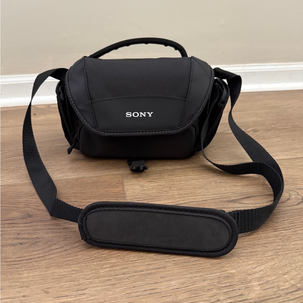 Sony Soft Carrying Case LCS-U21 Camera Case Bag Adjustable Strap Black